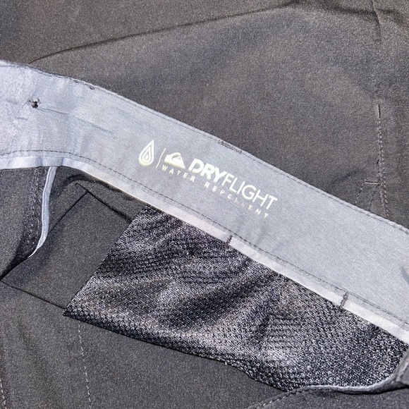 Quiksilver Amphibious Shorts. Size 32 - Picture 3 of 7